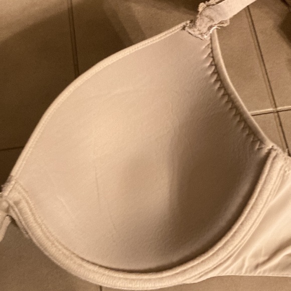 Natori bra‎ 32D - Picture 3 of 4